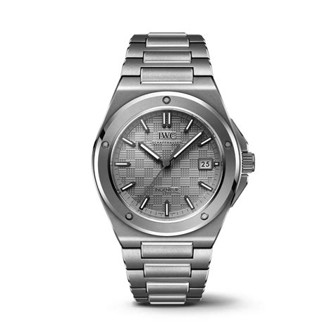 entro leve iwc|iwc ingenieur 40 titanium.